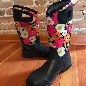 Women’s floral Bogs size 9